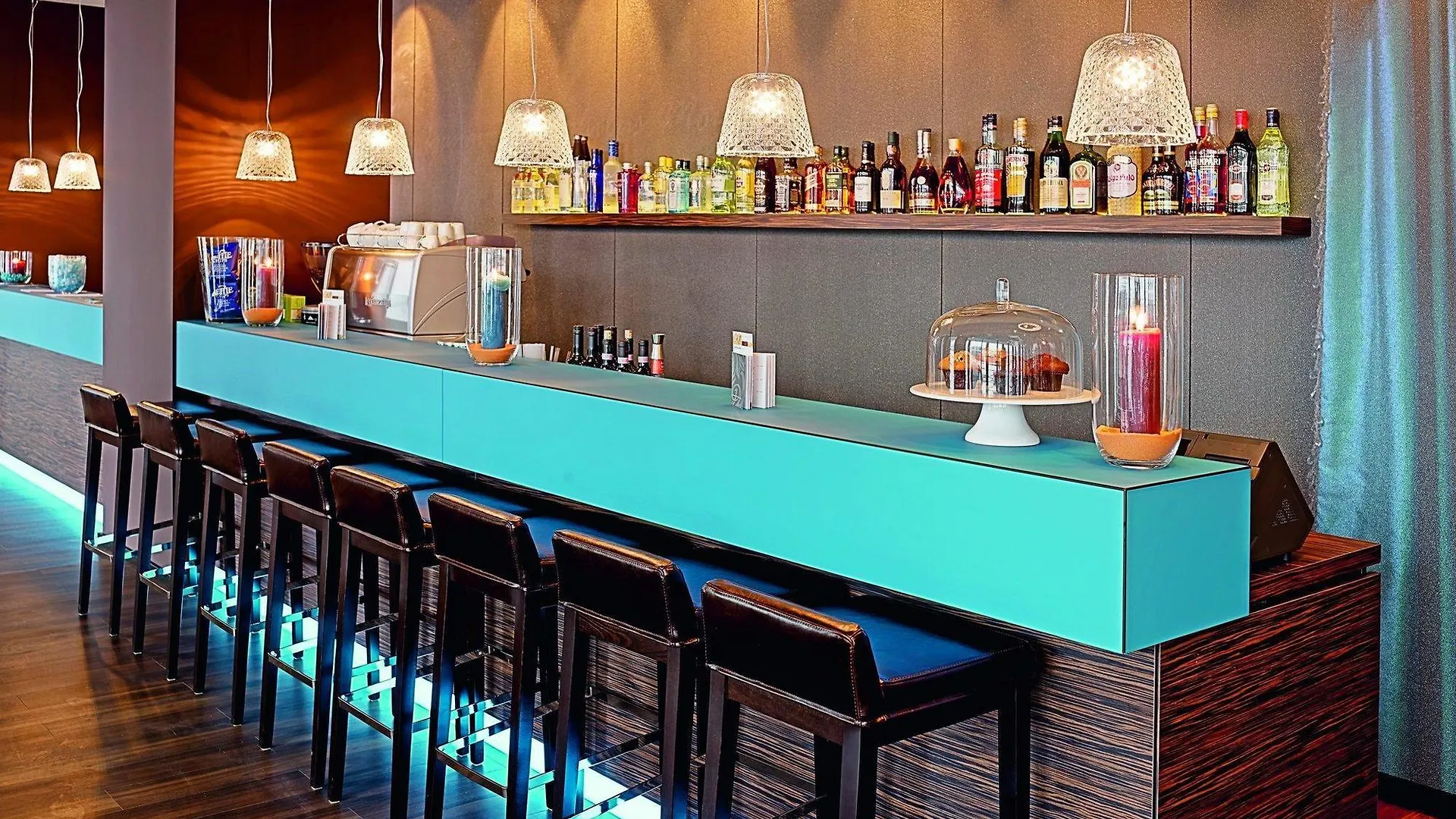 Hotel Motel One Salzburg-Mirabell