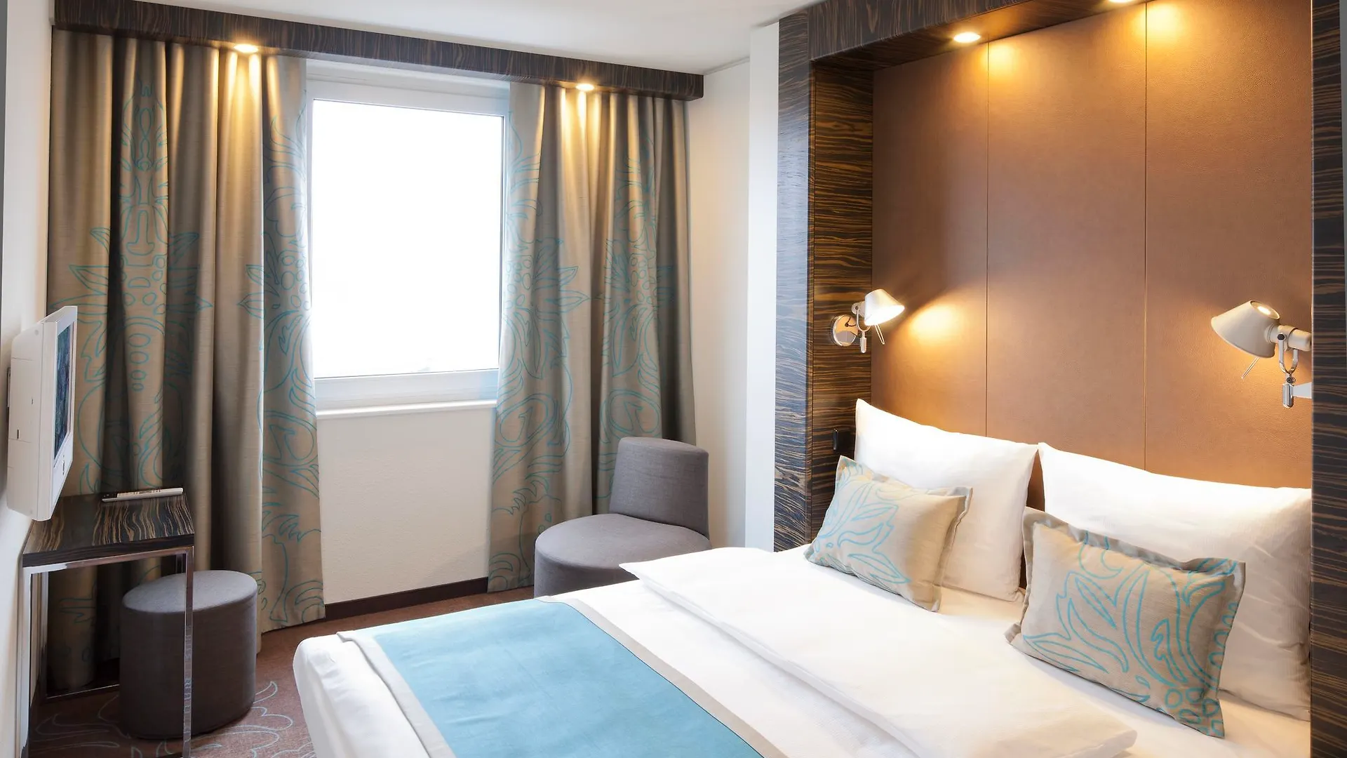 Motel One Salzburg-Mirabell 3*, Salzburg